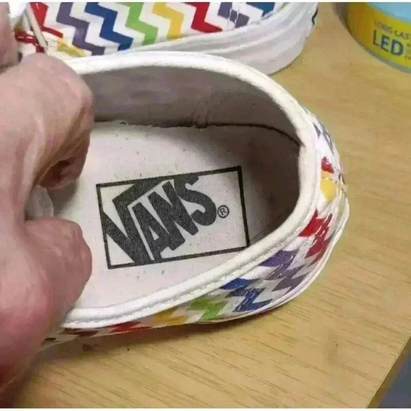 Vans Off the Wall Rainbow Zig Zag Chevron shoes Womens 6.5 Mens 5.0 Stripes - Picture 5 of 6